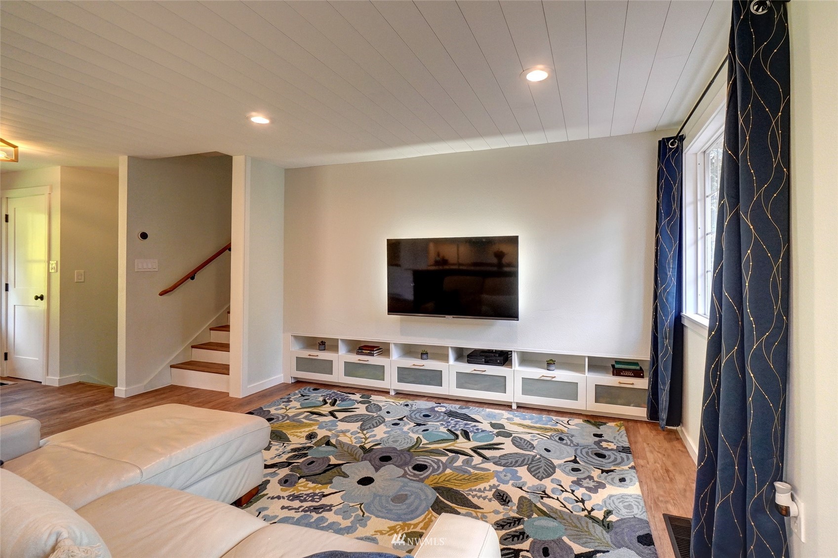 1210 204th Place Southeast Bothell, WA 98012 - Photo 9 of 39 Gallery Image 9