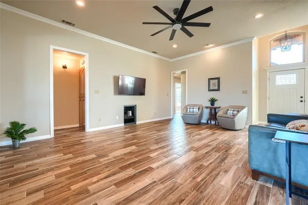 $465,000 | 10711 East Clover Lane, Forney, TX 75126