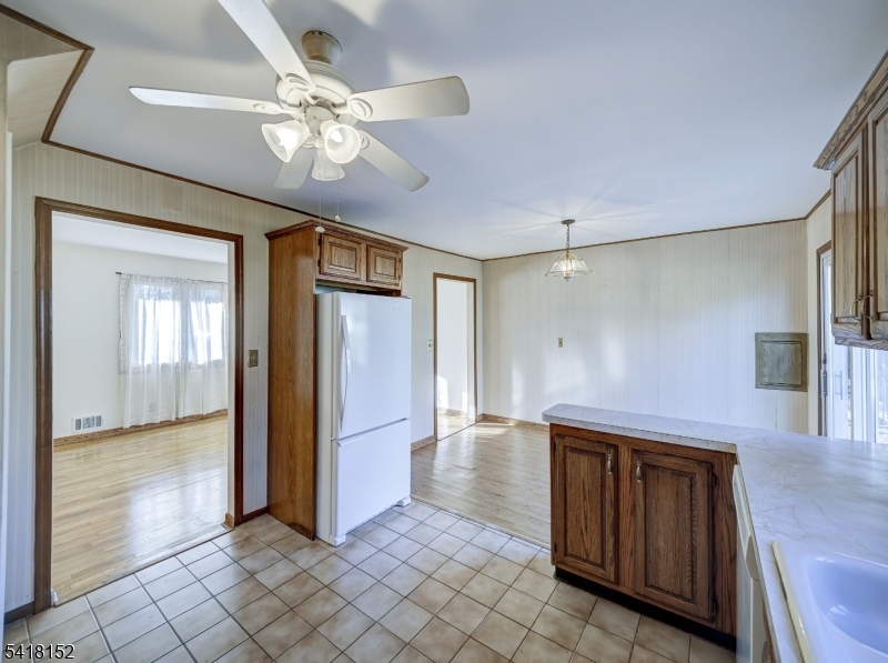 74 Marcy Street Somerset, NJ 08873 - Photo 8 of 32
