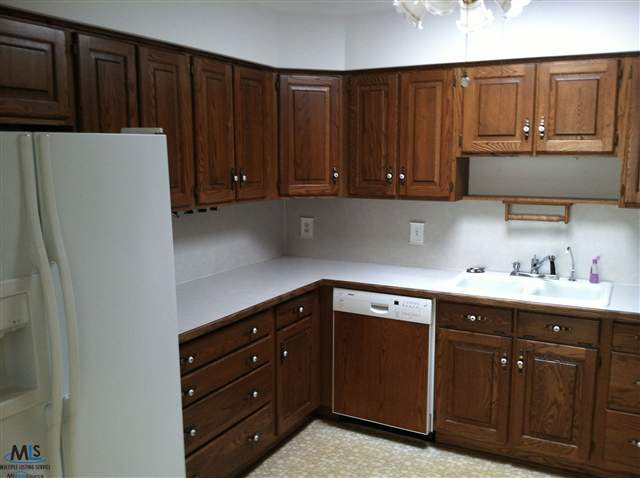 1830 Washington Road Rochester, MI 48306 - Photo 10 of 18 31102323-9.JPG