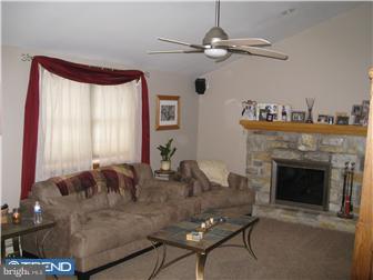 2645 Lisayne Road Hatboro, PA 19040 - Photo 4 of 12 Gallery Image 4