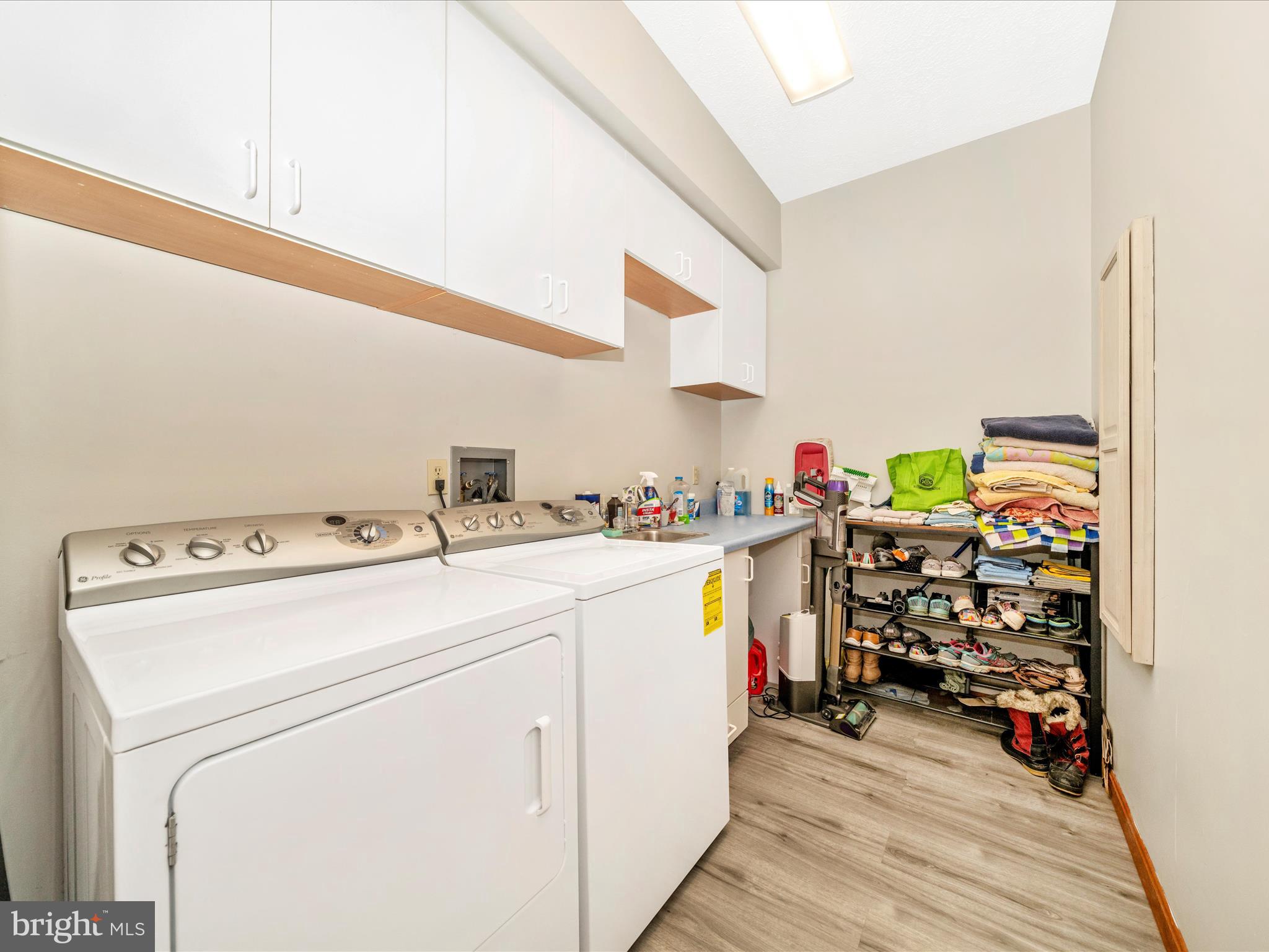 17879 Harbaugh Valley Road Sabillasville, MD 21780 - Photo 40 of 64 a utility room with dryer and washer