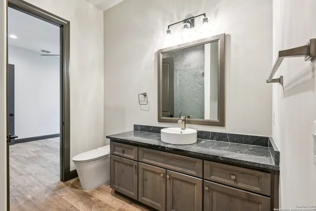 $3,000 | 661 Inner, New Braunfels, TX 78132