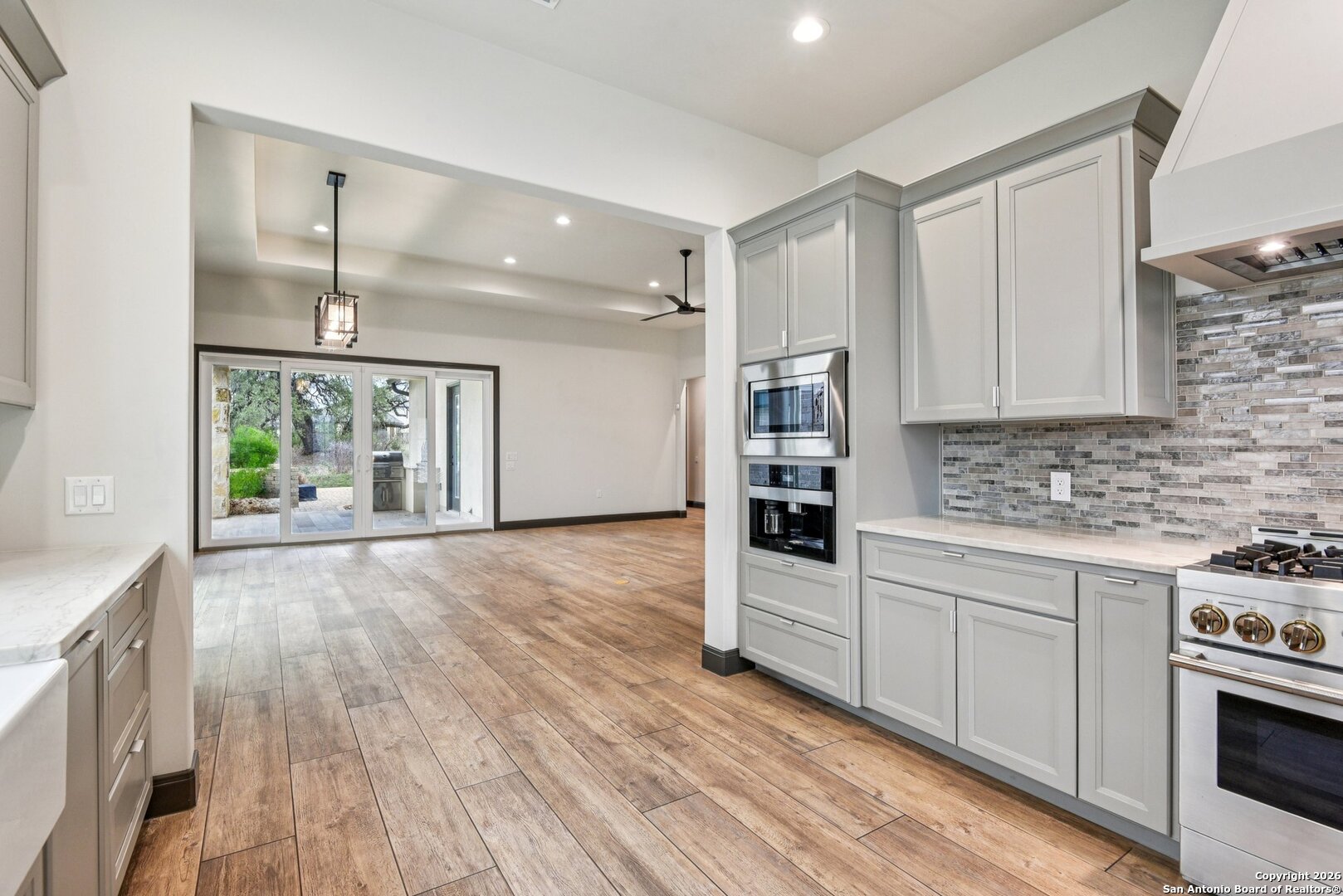 661 Inner New Braunfels, TX 78132 - Photo 4 of 65