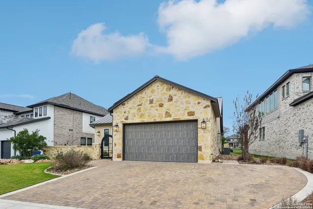 $3,000 | 661 Inner, New Braunfels, TX 78132