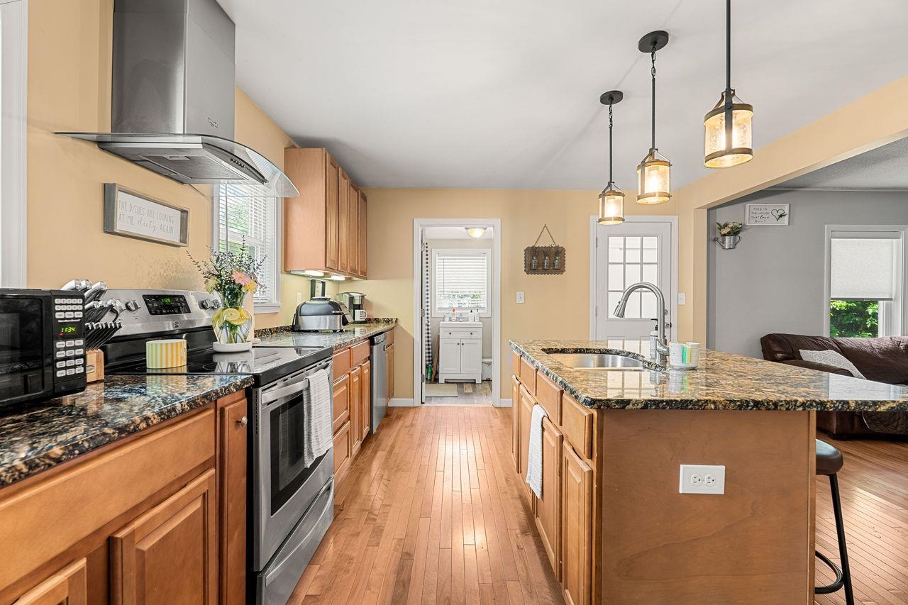 110 Robinson Street Manchester, NH 03104 - Photo 17 of 23 Gallery Image 17