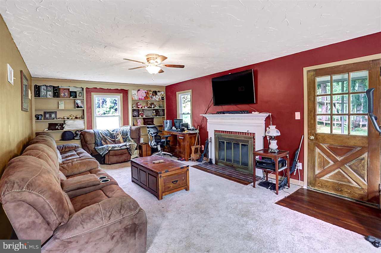 6550 Devonshire Heights Road Harrisburg, PA 17111 - Photo 6 of 22 Gallery Image 6
