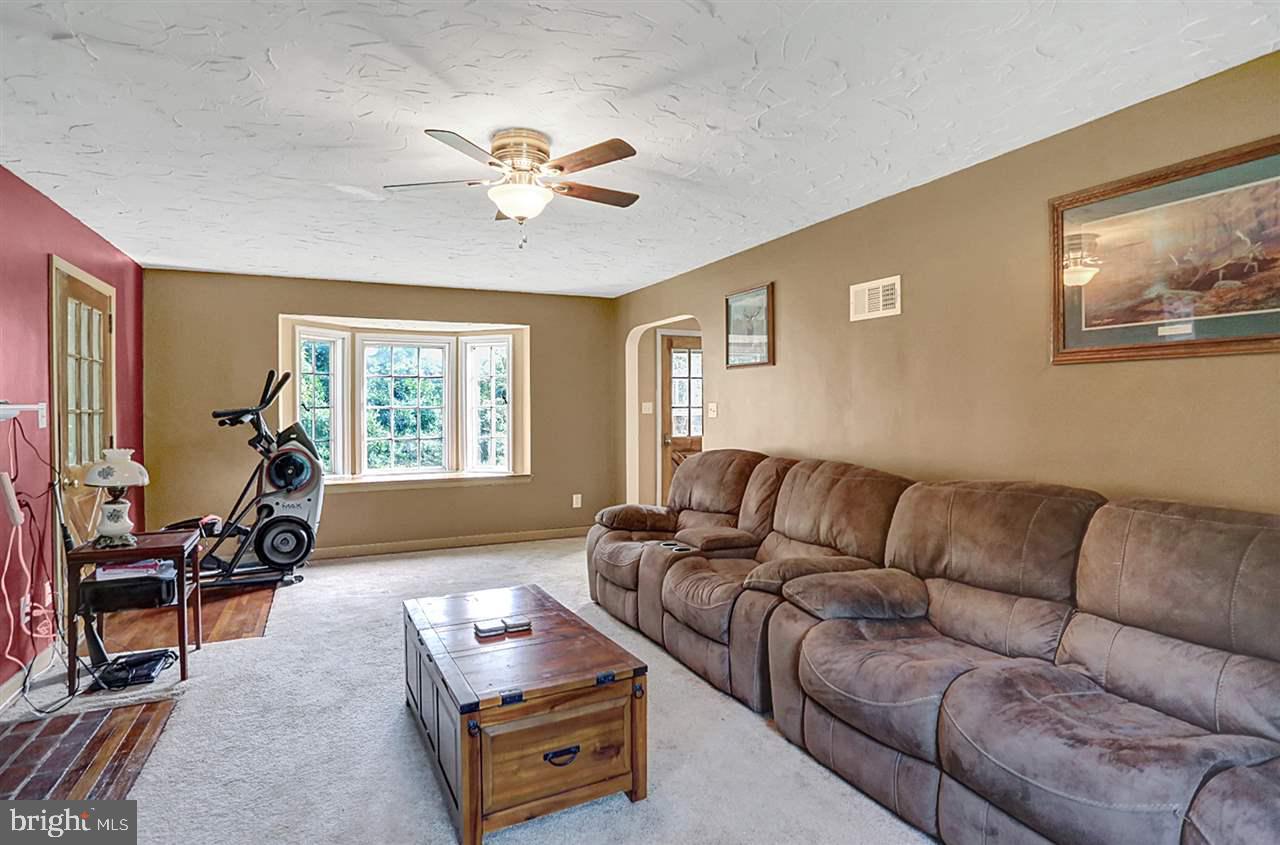 6550 Devonshire Heights Road Harrisburg, PA 17111 - Photo 7 of 22 Gallery Image 7