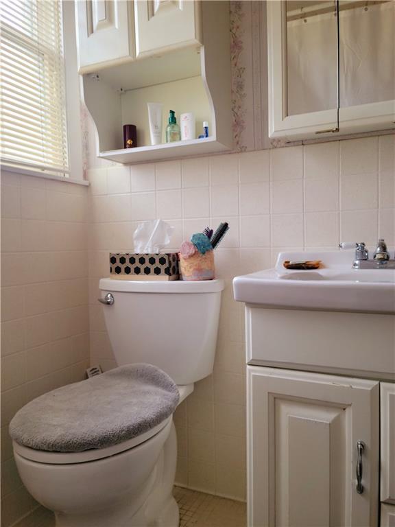1123 Ridgeway Avenue Aliquippa, PA 15001 - Photo 9 of 20 Gallery Image 9