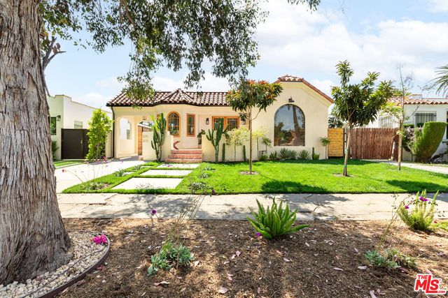 $1,875,000 | 2131 South Orange Drive, Los Angeles, CA 90016