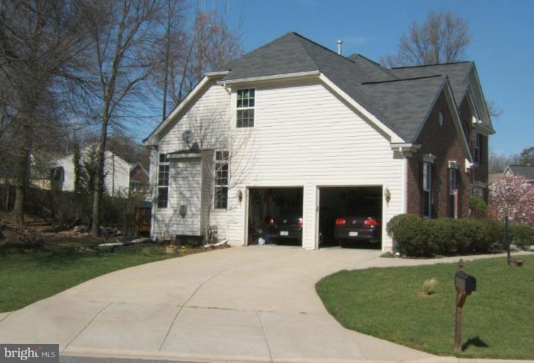 13601 Royal Court Laurel, MD 20708 - Photo 21 of 21 Garage 1