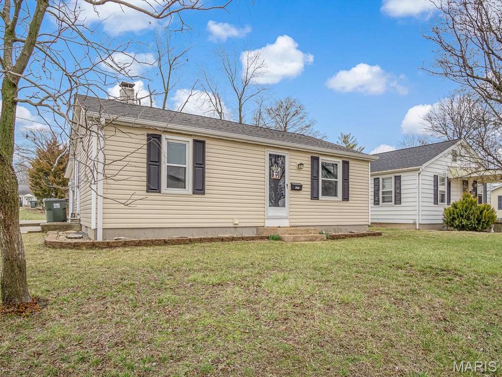 100 Lemen Street Waterloo, IL 62298 - Photo 2 of 15