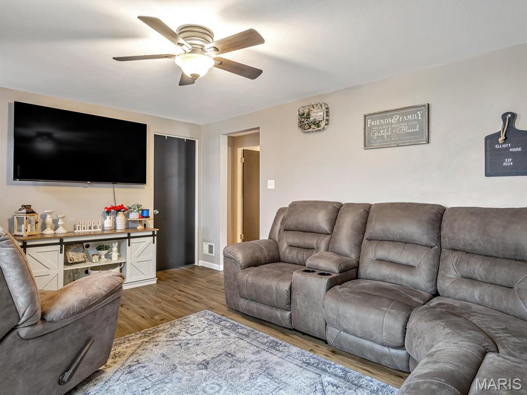 100 Lemen Street Waterloo, IL 62298 - Photo 4 of 15