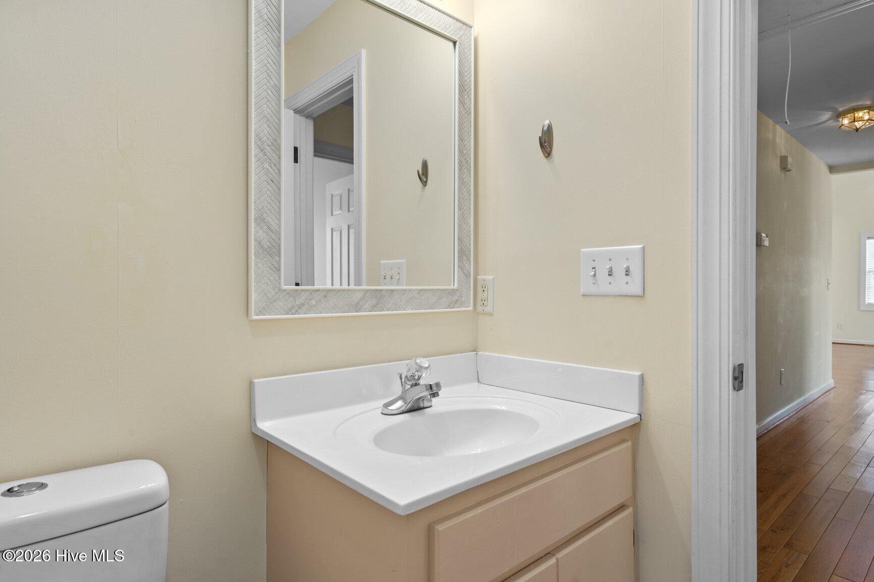 6574 Leigh Road Rocky Mount, NC 27803 - Photo 22 of 31 Hallway Full Bath