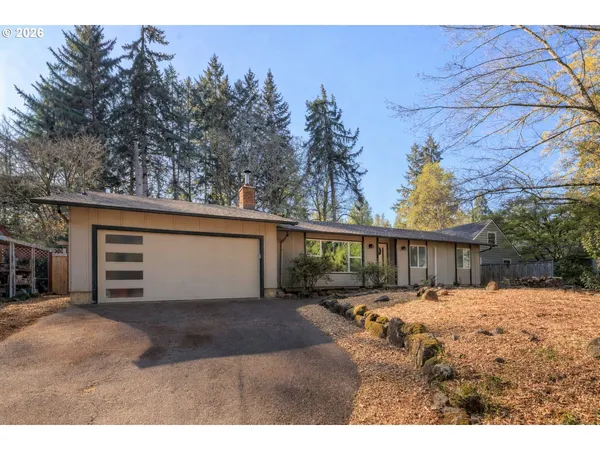 $595,000 | 4680 West Hillside Drive, Eugene, OR 97405