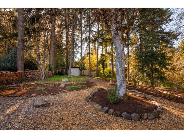 $595,000 | 4680 West Hillside Drive, Eugene, OR 97405