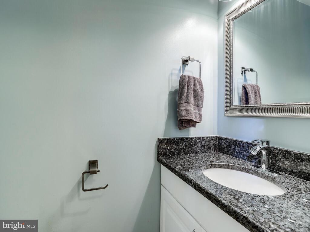 7418 Timberock Road Falls Church, VA 22043 - Photo 18 of 39 Gallery Image 18