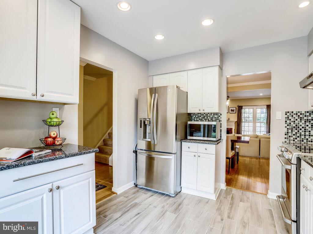 7418 Timberock Road Falls Church, VA 22043 - Photo 8 of 39 Gallery Image 8