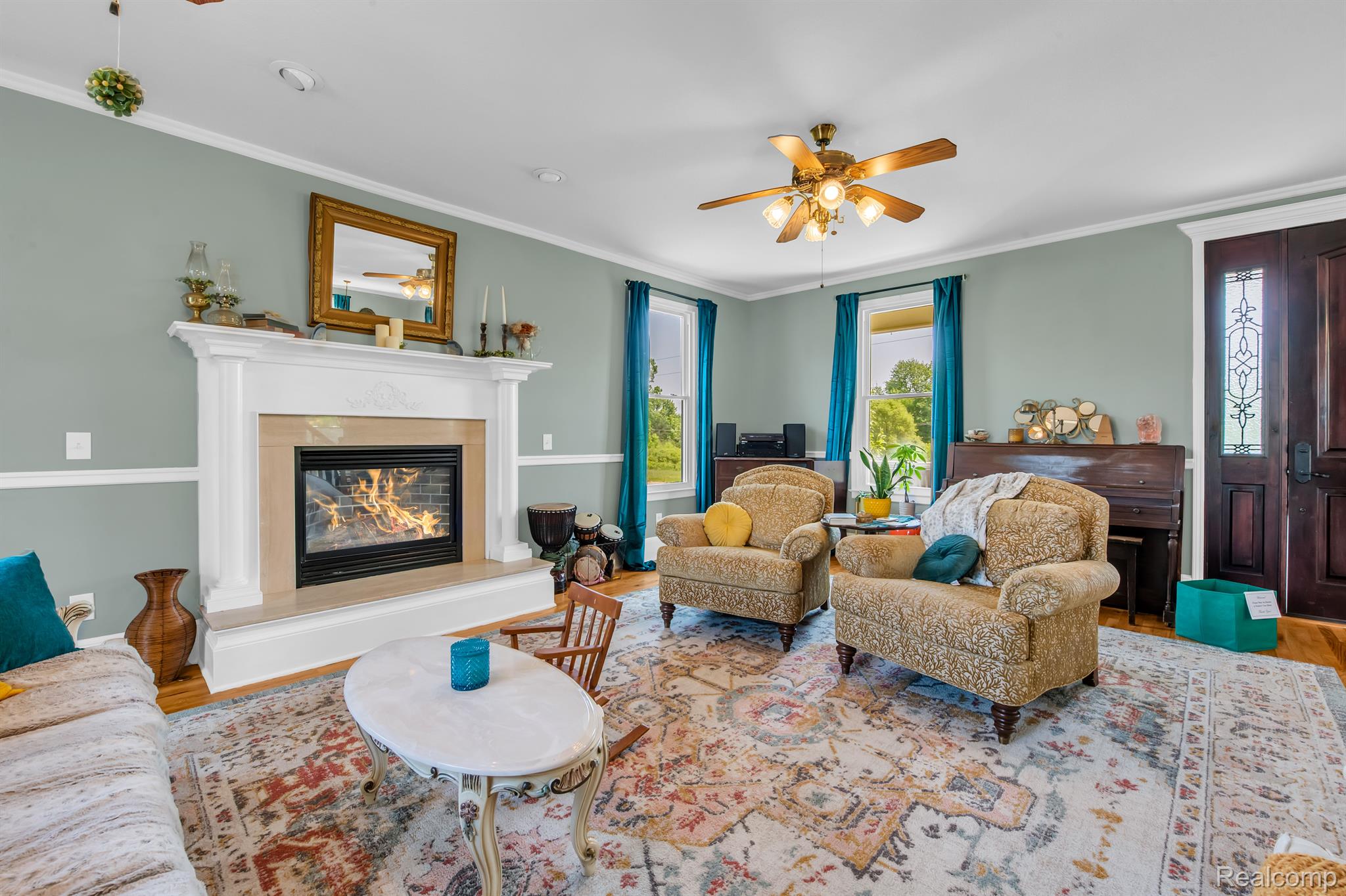 5601 Green Road Fenton, MI 48430 - Photo 8 of 59 Living Room (pic #2)