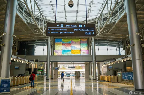 a picture of a wall with a white wall