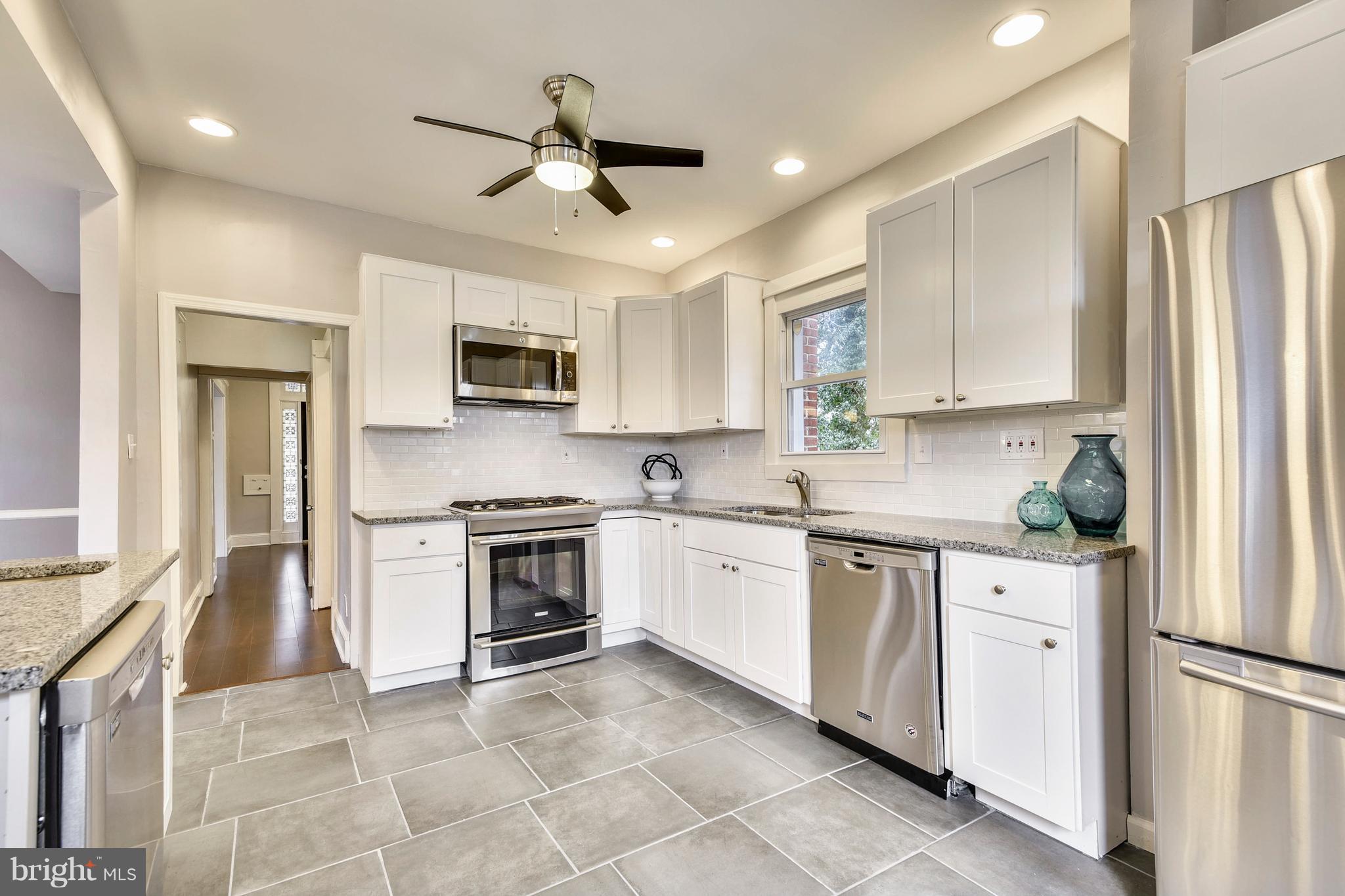 3907 Pinkney Road Baltimore, MD 21215 - Photo 13 of 28 Kitchen