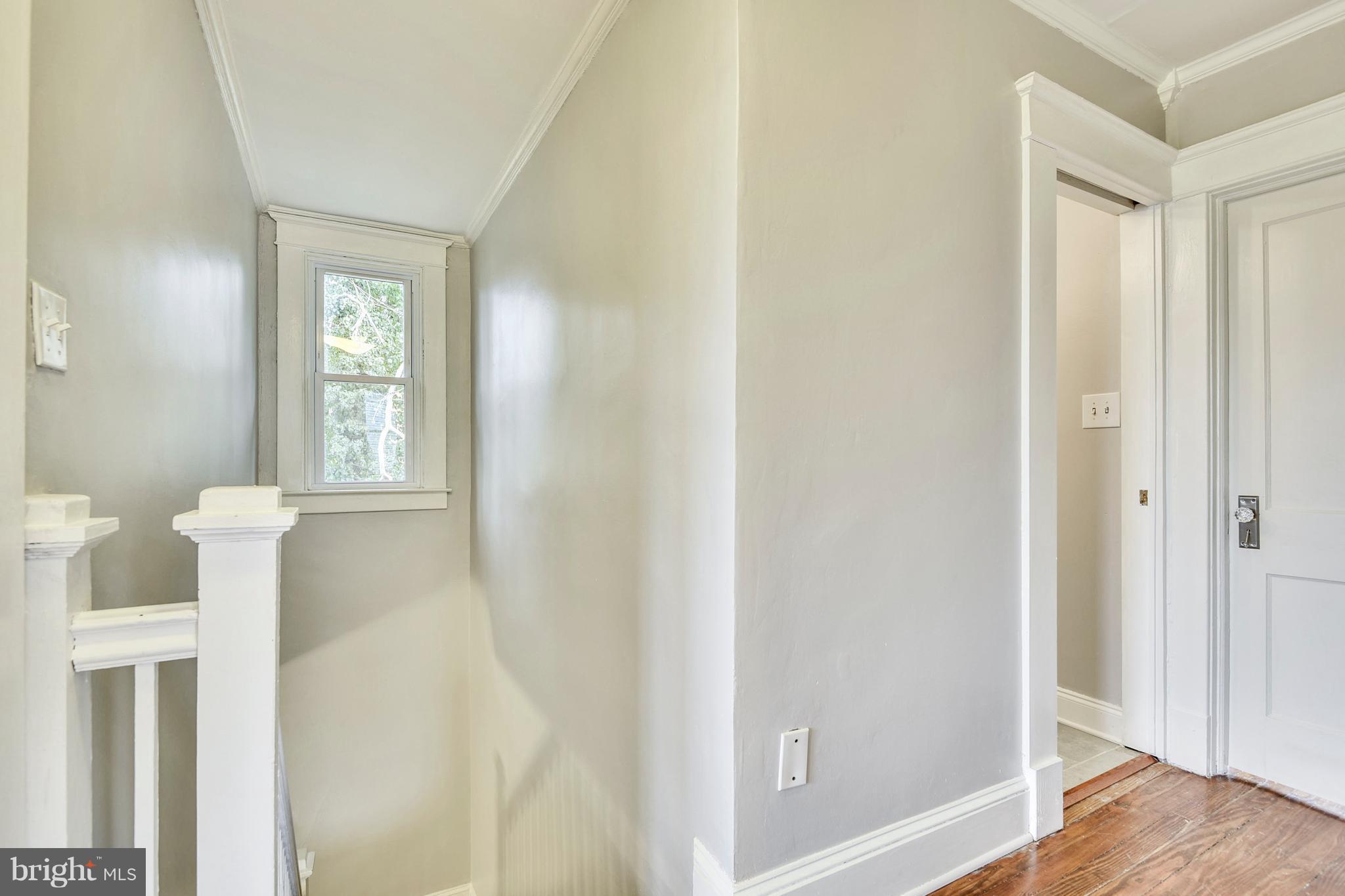 3907 Pinkney Road Baltimore, MD 21215 - Photo 15 of 28 Upper Level Hall