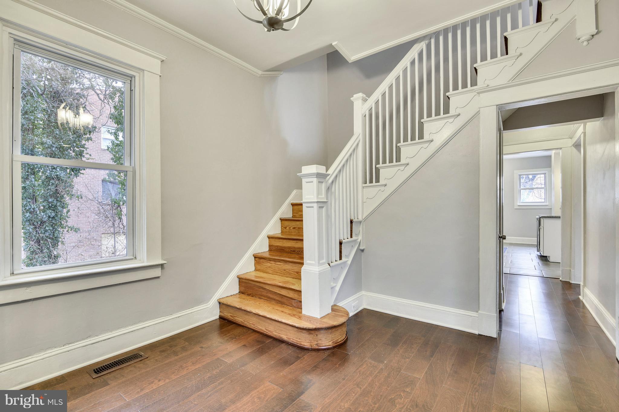 3907 Pinkney Road Baltimore, MD 21215 - Photo 6 of 28 Interior (General)