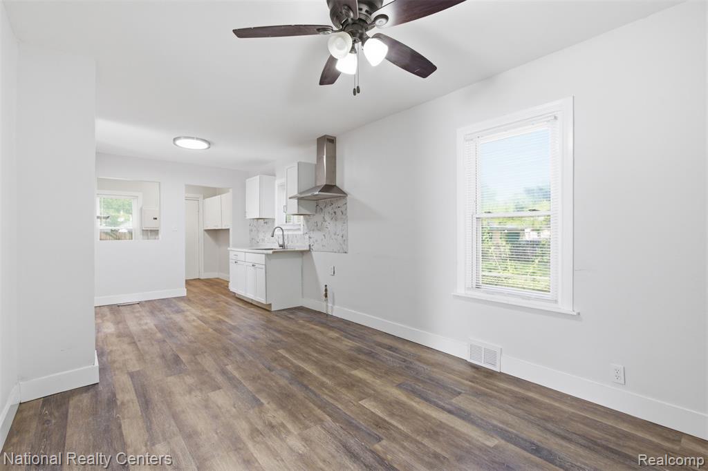 7547 Stephens Center Line, MI 48015 - Photo 4 of 15