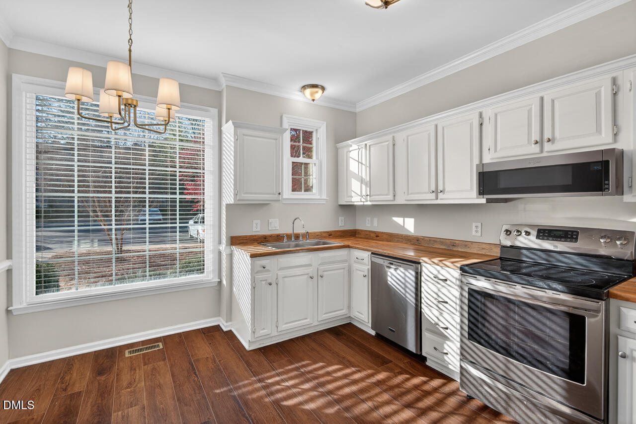 926 Albany Court Raleigh, NC 27615 - Photo 10 of 25 10