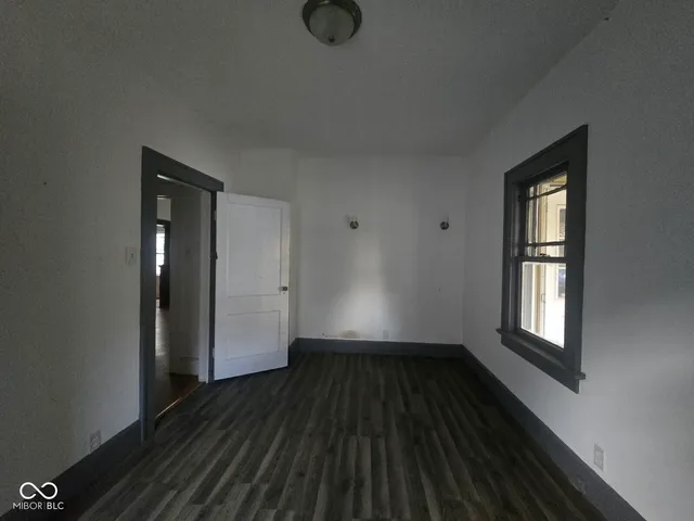 $100,000 | 2228 South 8th Street, Terre Haute, IN 47802