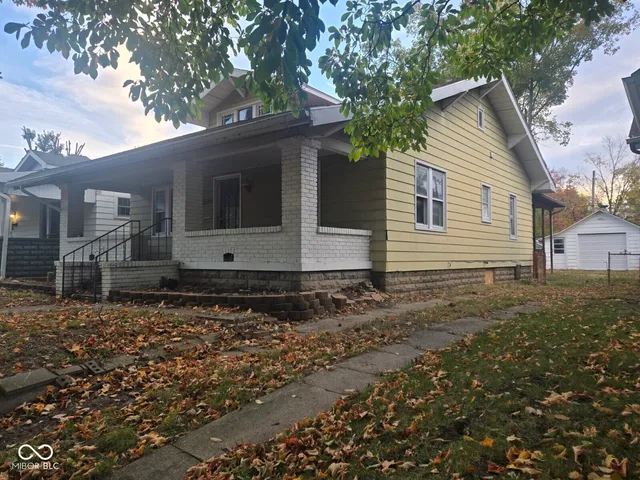 $100,000 | 2228 South 8th Street, Terre Haute, IN 47802