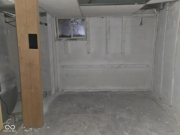 $89,900 | 2228 South 8th Street, Terre Haute, IN 47802
