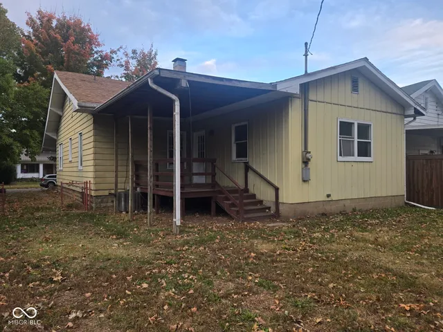 $100,000 | 2228 South 8th Street, Terre Haute, IN 47802