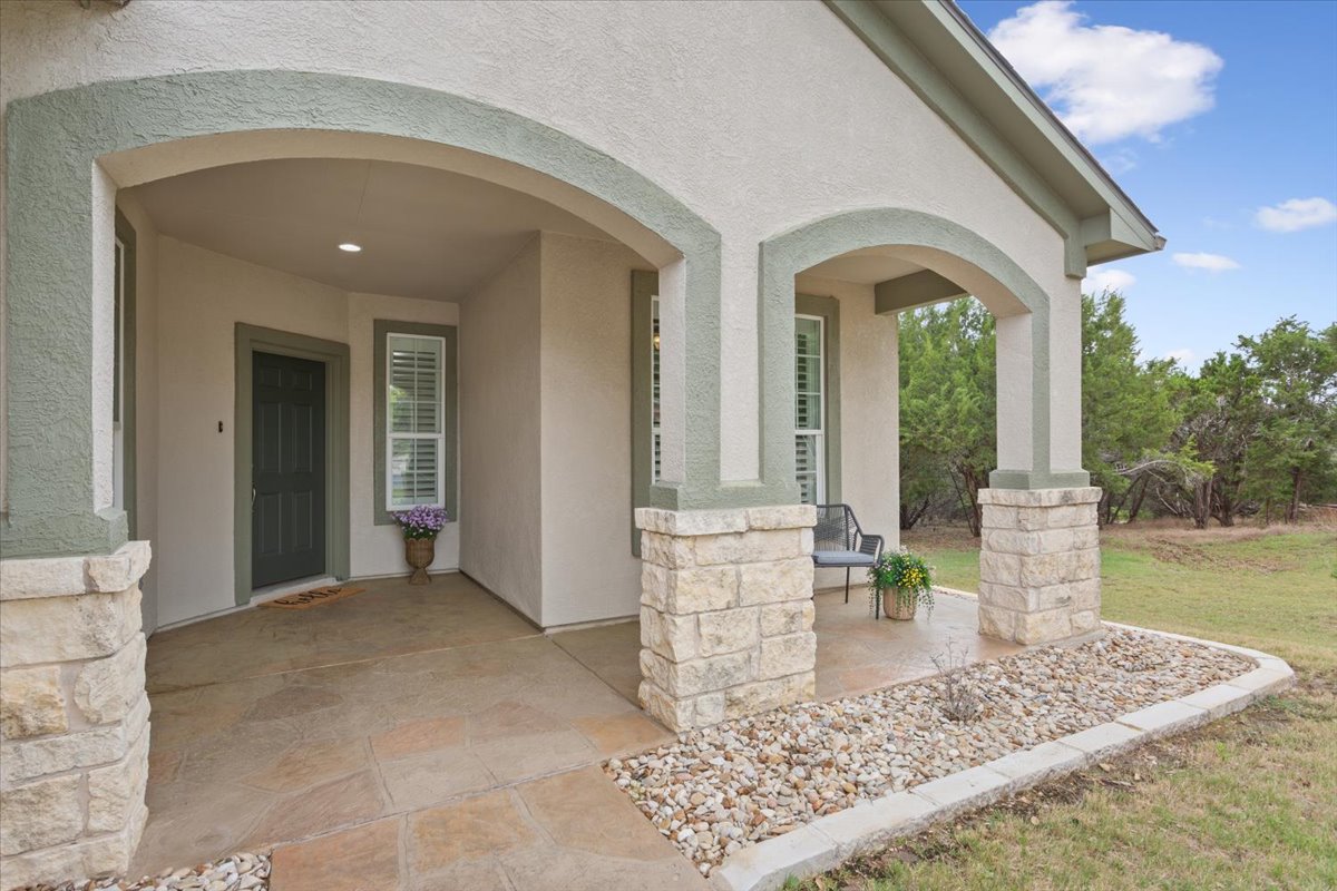 905 Mount Locke Court Georgetown, TX 78633 - Photo 4 of 36 a view of an entryway