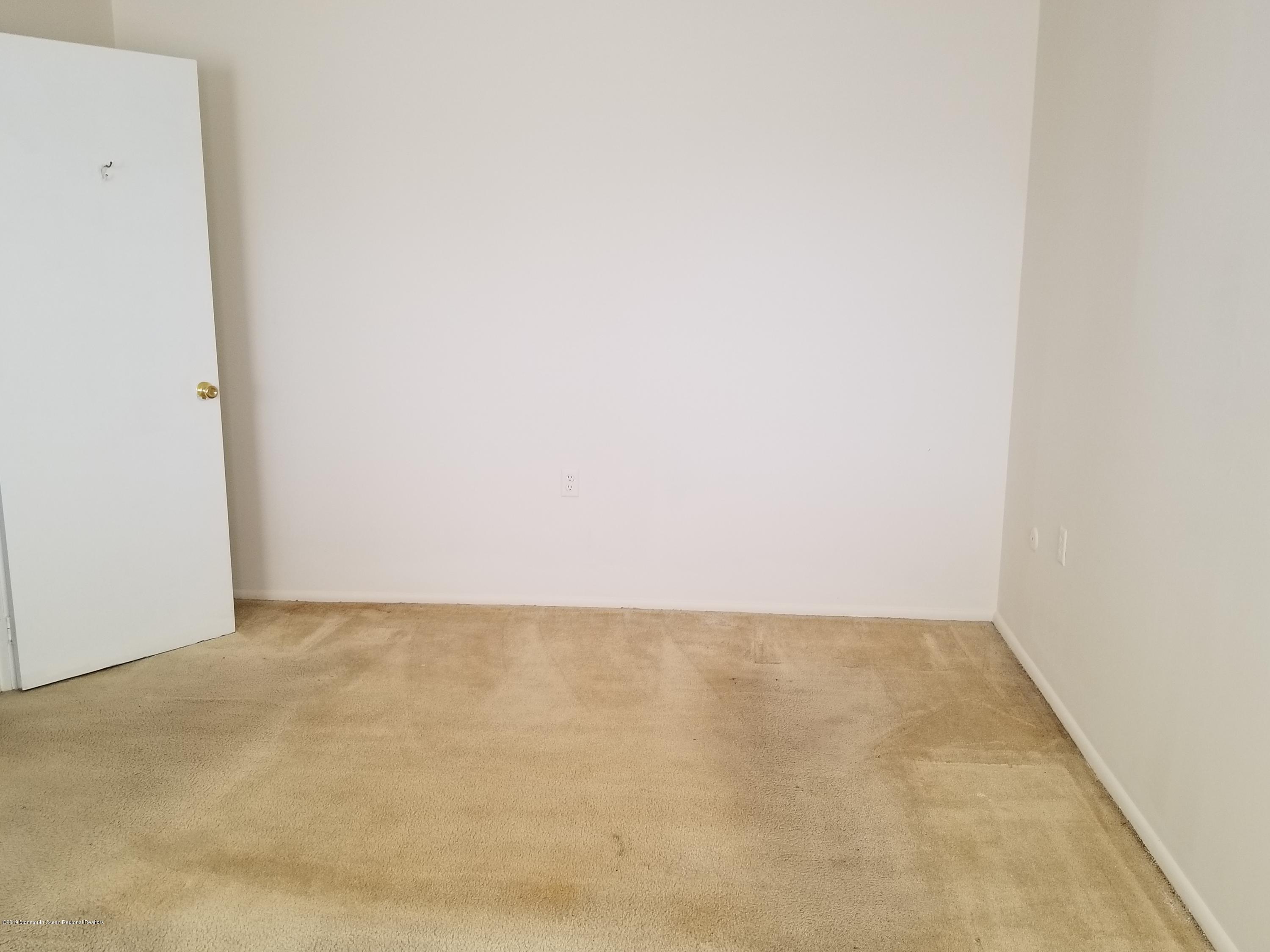 41 Constitution Boulevard Whiting, NJ 08759 - Photo 11 of 25 20190314_120529
