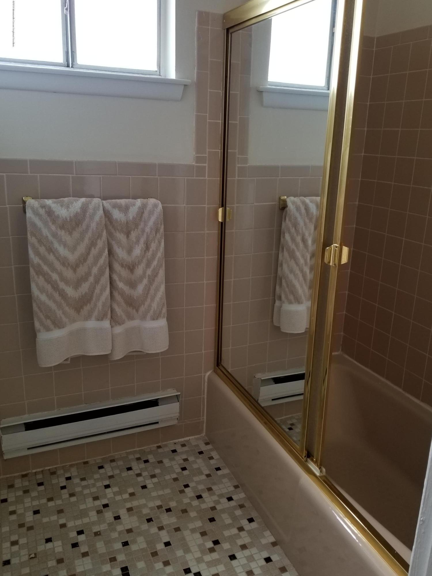 41 Constitution Boulevard Whiting, NJ 08759 - Photo 12 of 25 20190314_120632
