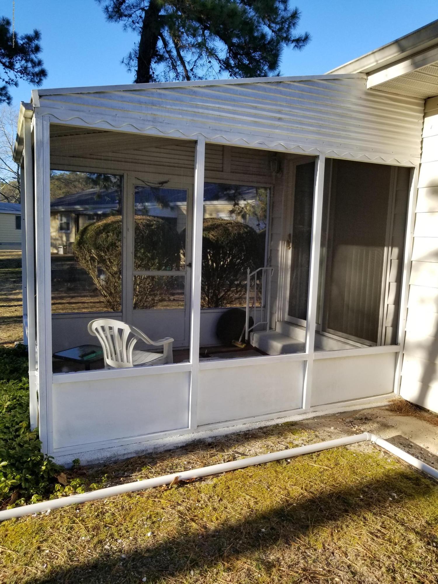 41 Constitution Boulevard Whiting, NJ 08759 - Photo 21 of 25 20190323_180255