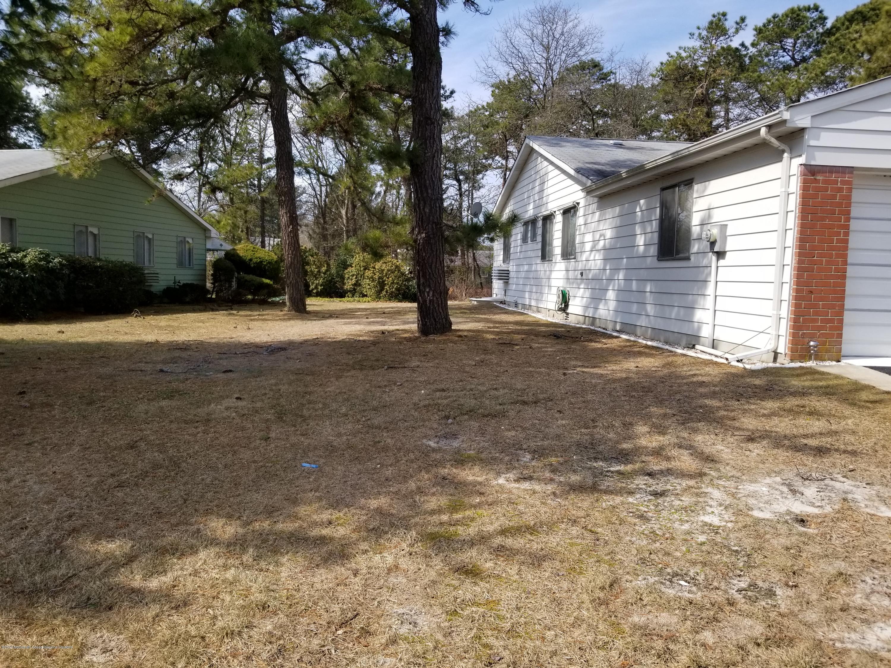 41 Constitution Boulevard Whiting, NJ 08759 - Photo 3 of 25 20190314_120034