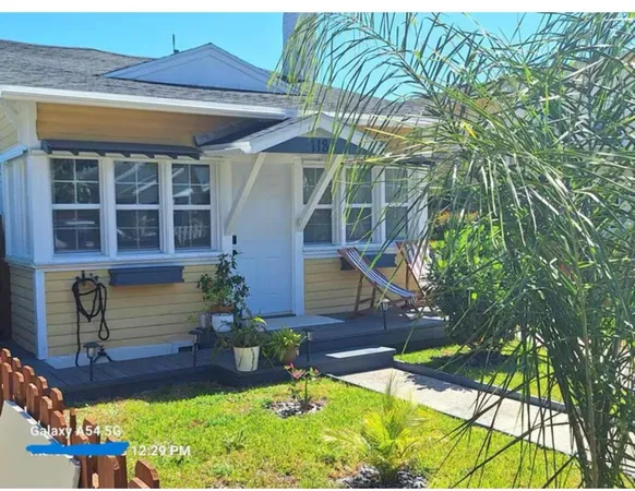 $2,400 | 118 South J Street, Lake Worth Beach, FL 33460