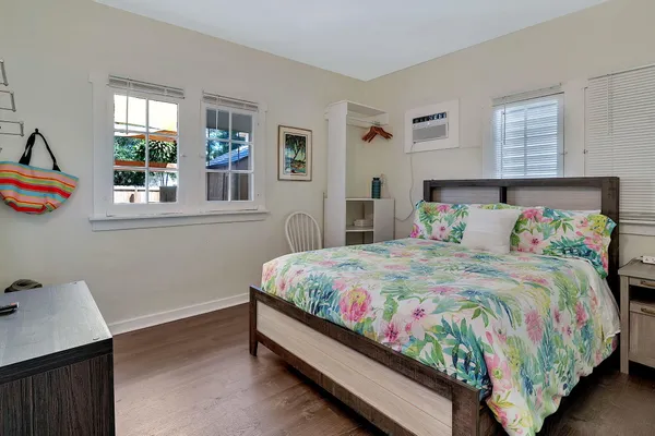 $2,400 | 118 South J Street, Lake Worth Beach, FL 33460