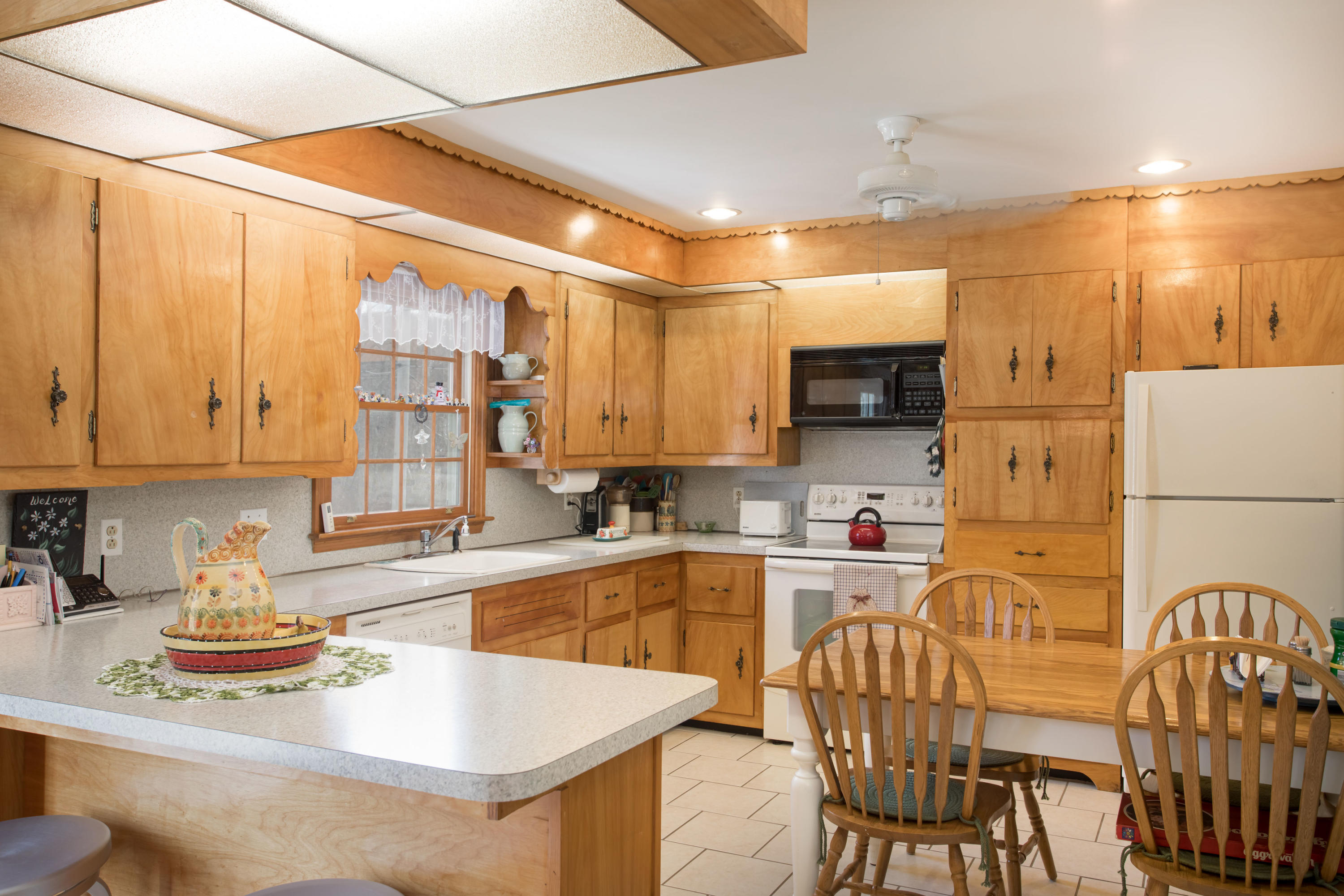 325 State Road Great Barrington, MA 01230 - Photo 9 of 28 325StateRd.12