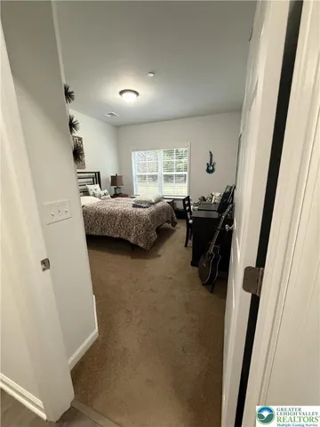 $2,350 | 1047 Cetronia Road, Unit 3, Breinigsville, PA 18031