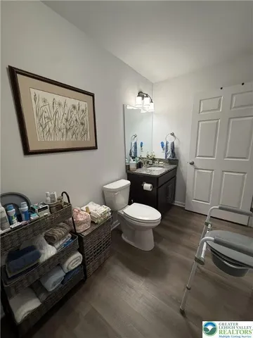 $2,350 | 1047 Cetronia Road, Unit 3, Breinigsville, PA 18031