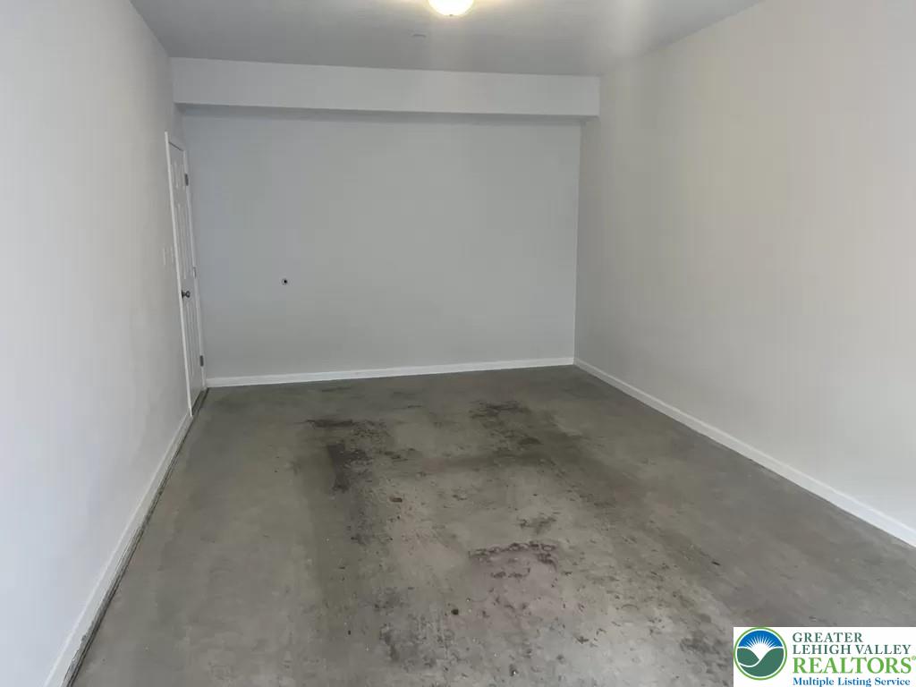 1047 Cetronia Road, Unit 3 Breinigsville, PA 18031 - Photo 17 of 19