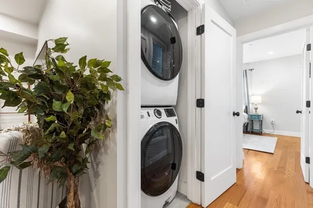 $3,900 | 176 West Seventh Street, Unit 2, Boston, MA 02127