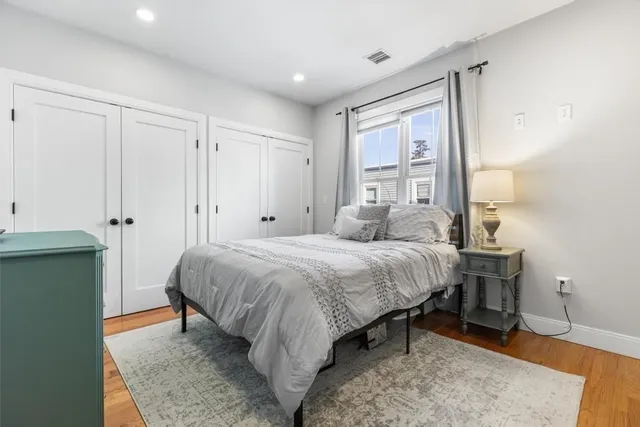 $3,900 | 176 West Seventh Street, Unit 2, Boston, MA 02127