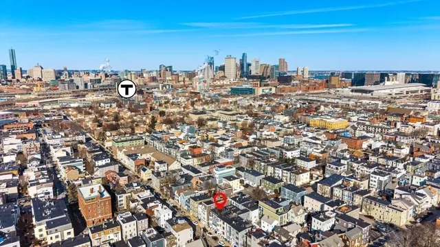 $3,900 | 176 West Seventh Street, Unit 2, Boston, MA 02127