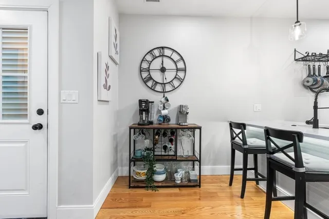 $3,900 | 176 West Seventh Street, Unit 2, Boston, MA 02127