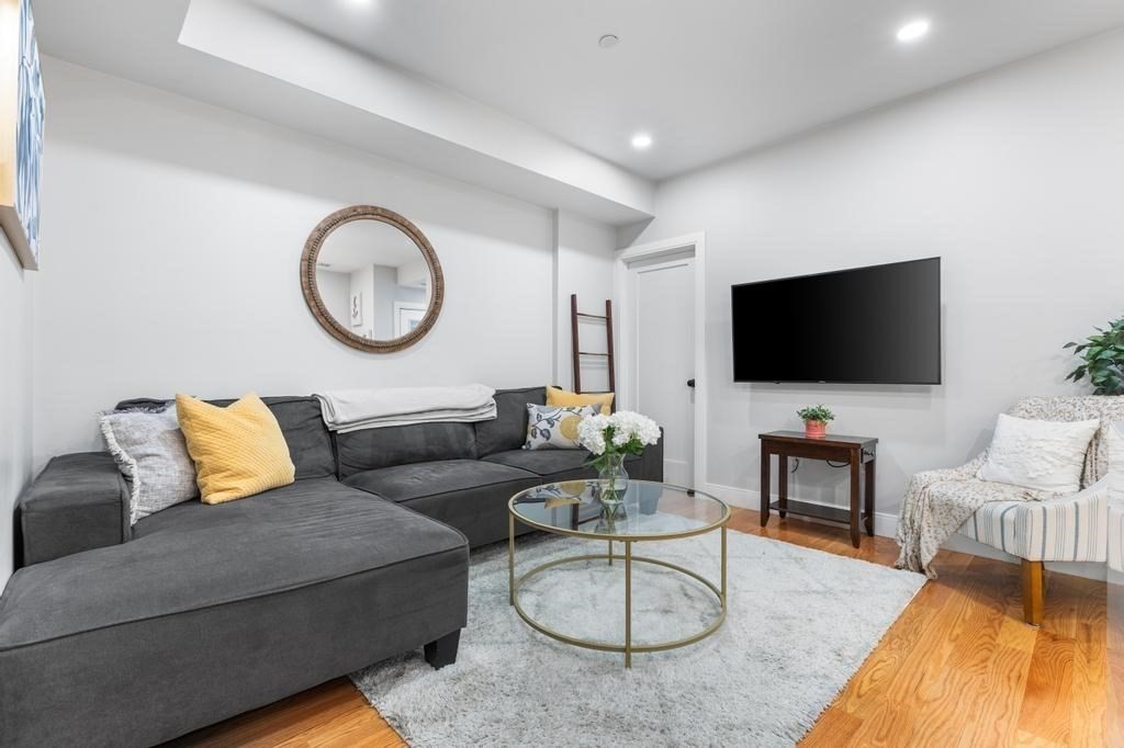 176 West Seventh Street, Unit 2 Boston, MA 02127 - Photo 9 of 22