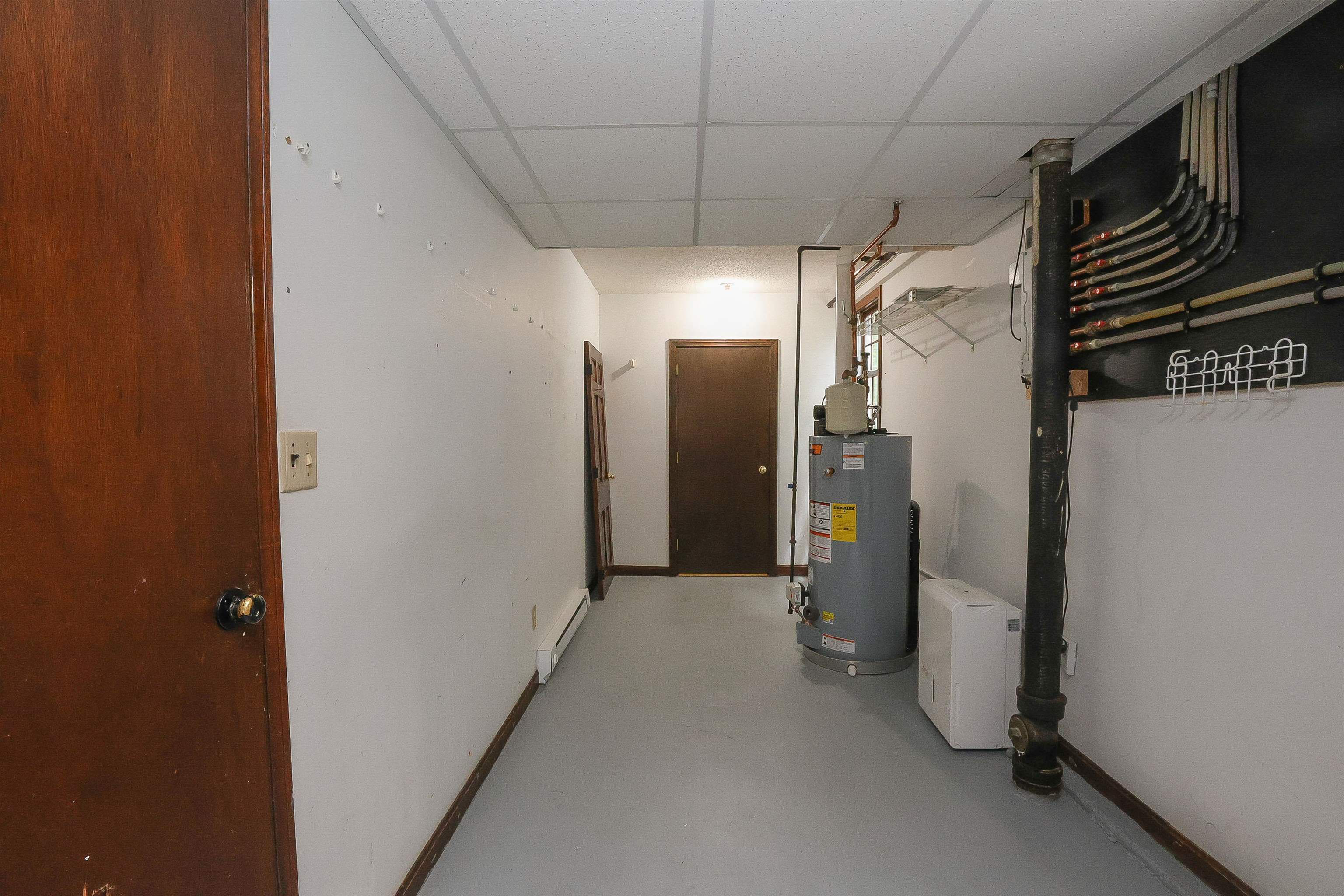 1327 Beech Street Manchester, NH 03104 - Photo 47 of 58